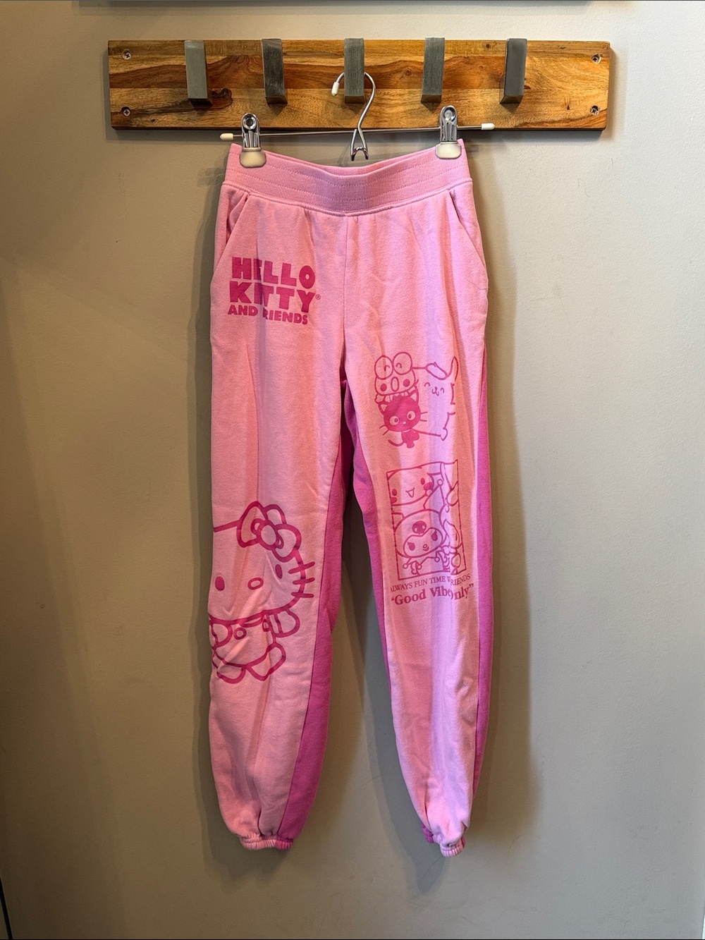 Target - Hello Kitty Pink Graphic Sweatpants and Friends Print